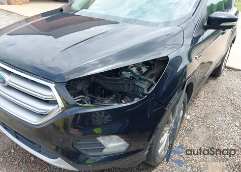 2017 Ford Escape Titanium из США, поврежденный, VIN 1FMCU0J99HUE63544